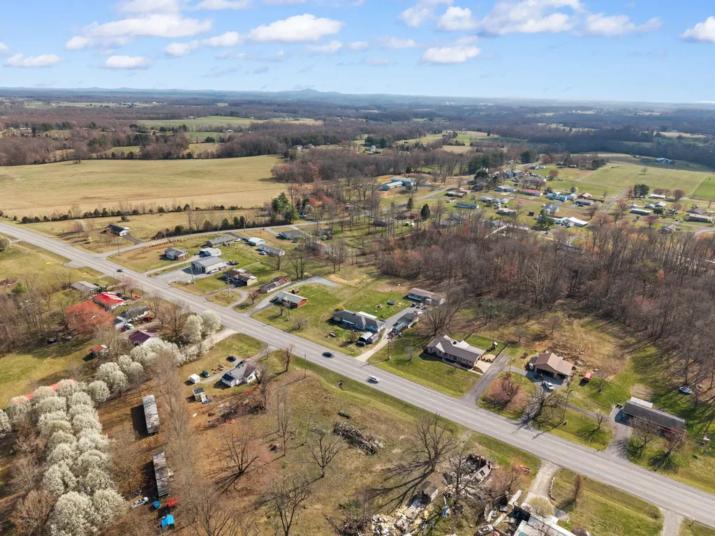 2048 Us-127 Russell Springs KY 42642