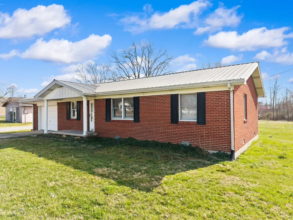 2048 Us-127 Russell Springs KY 42642