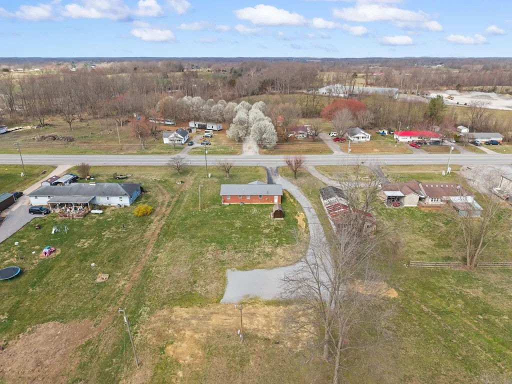 2048 Us-127 Russell Springs KY 42642