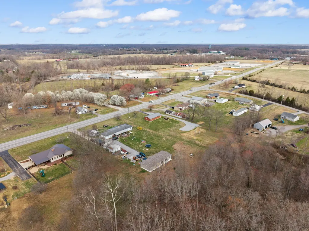 2048 Us-127 Russell Springs KY 42642
