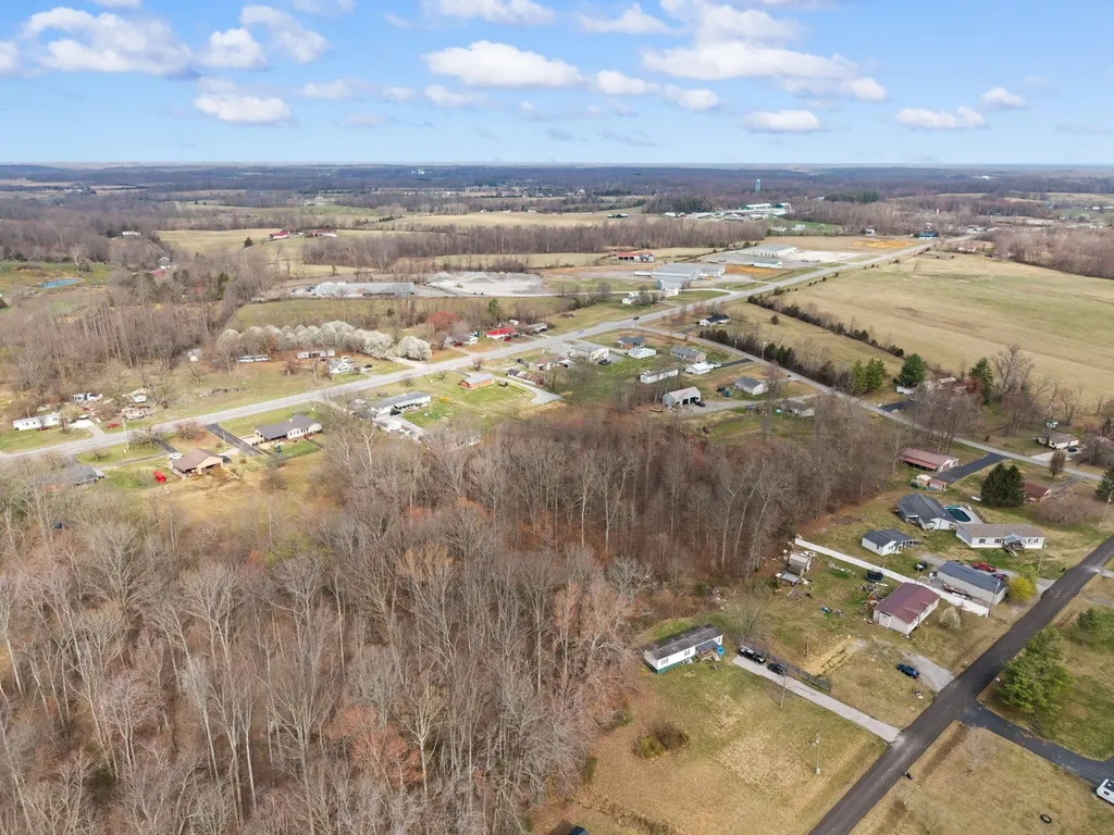 2048 Us-127 Russell Springs KY 42642