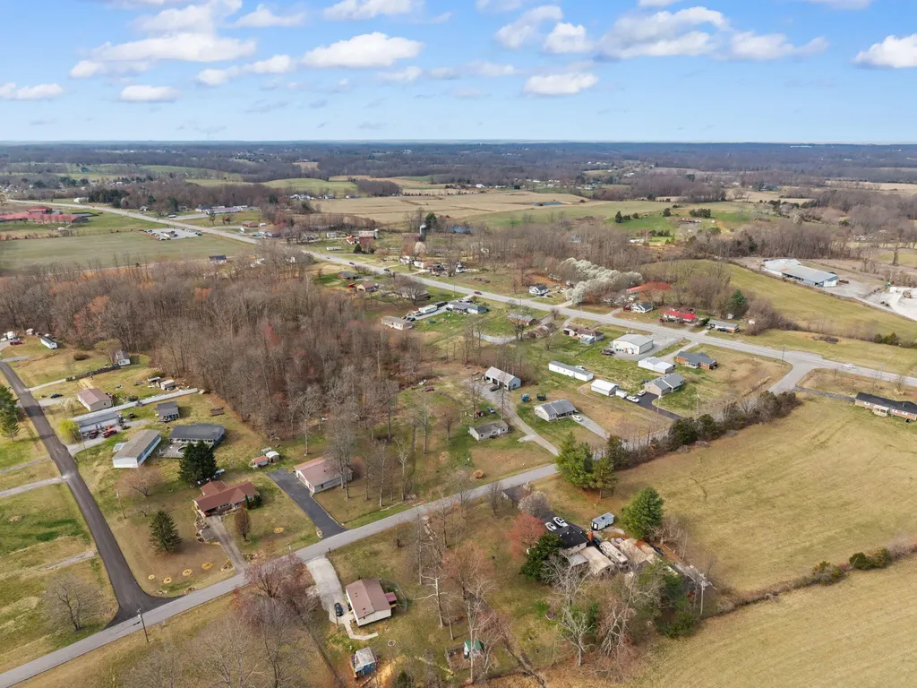 2048 Us-127 Russell Springs KY 42642