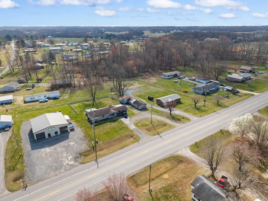 2048 Us-127 Russell Springs KY 42642