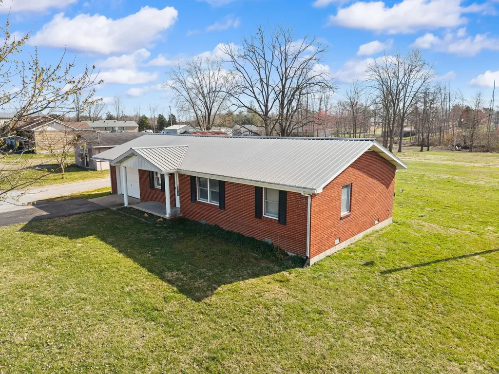 2048 Us-127 Russell Springs KY 42642