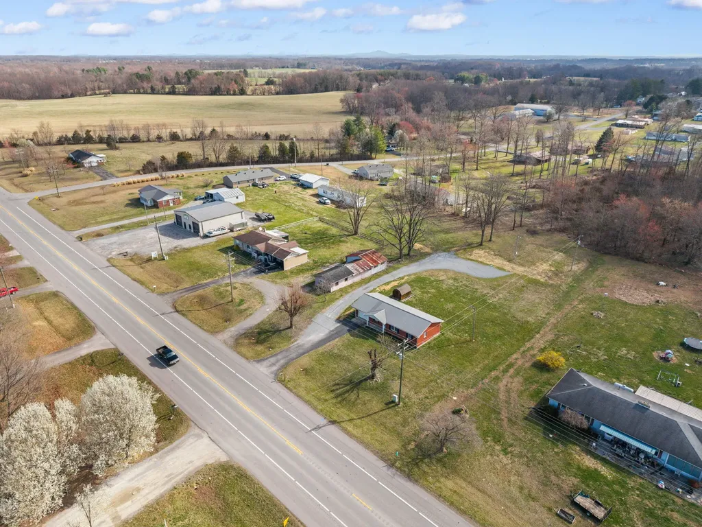 2048 Us-127 Russell Springs KY 42642