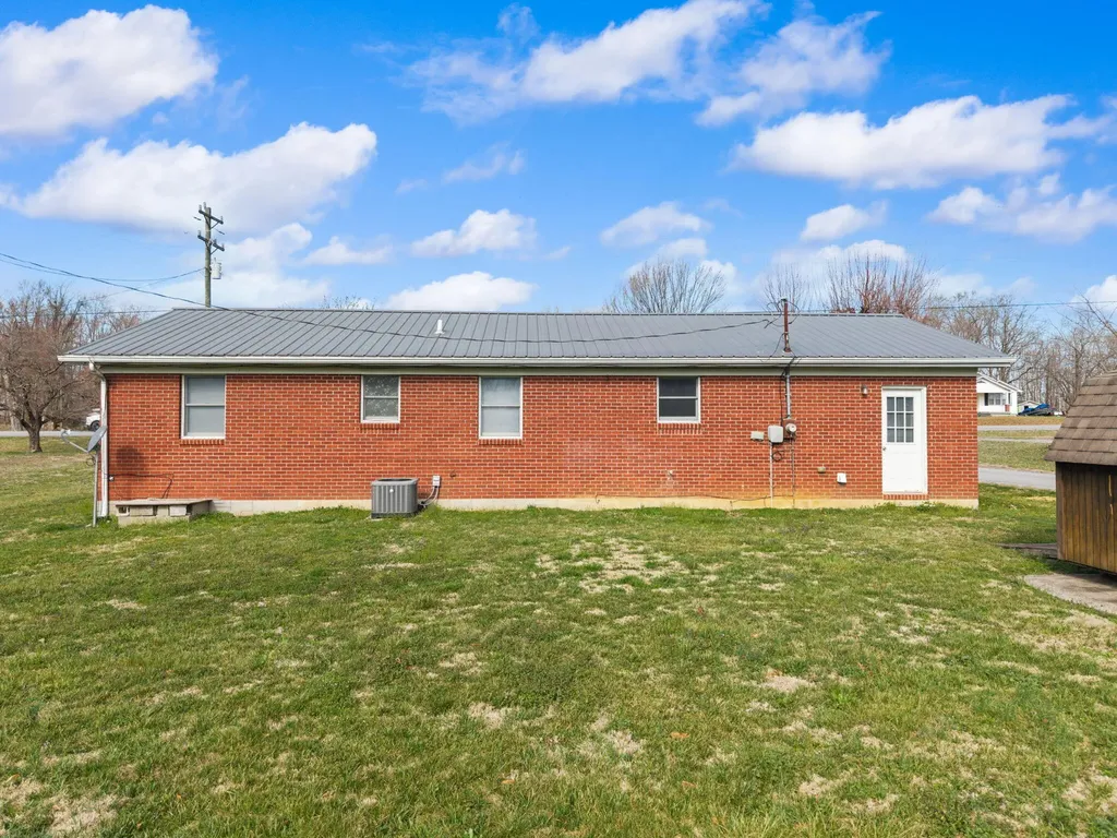 2048 Us-127 Russell Springs KY 42642