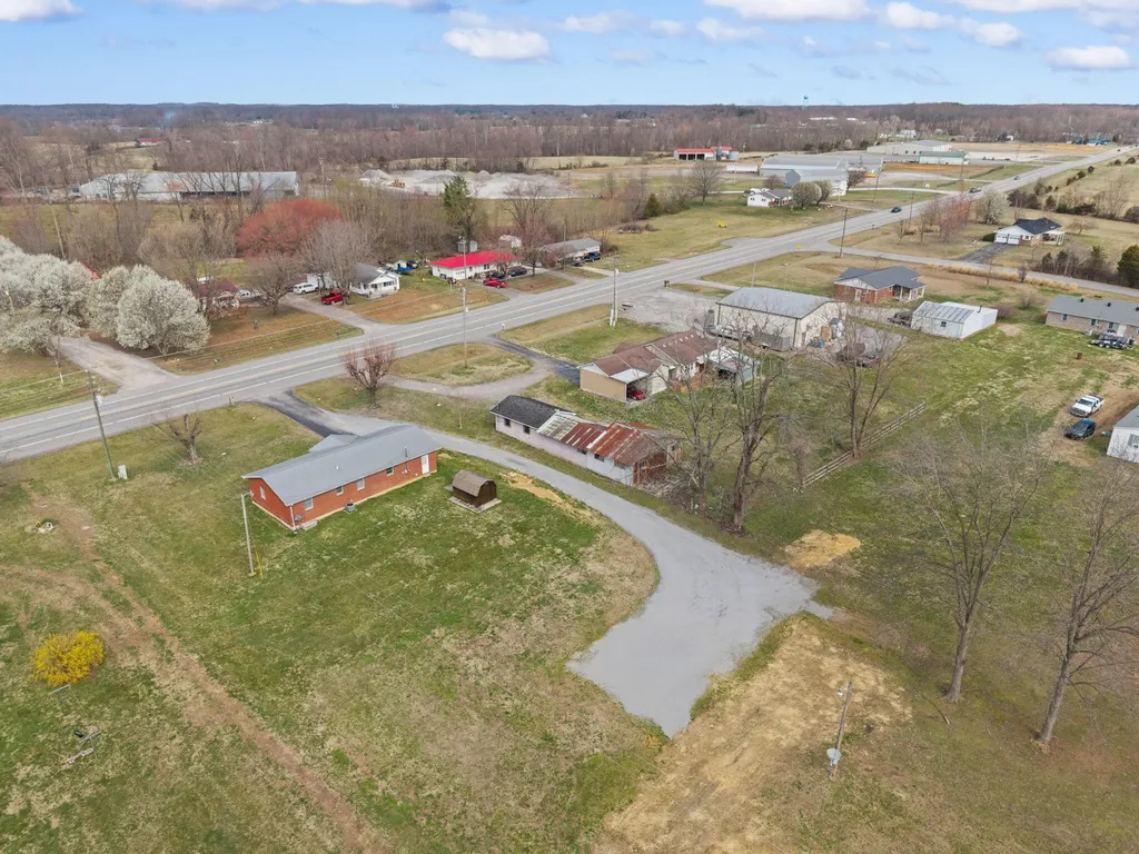 2066 Us-127 Russell Springs KY 42642