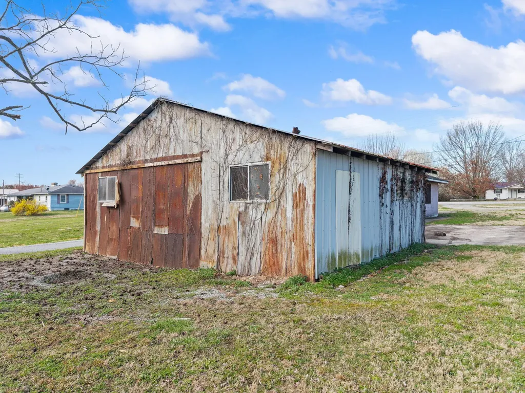 2066 Us-127 Russell Springs KY 42642