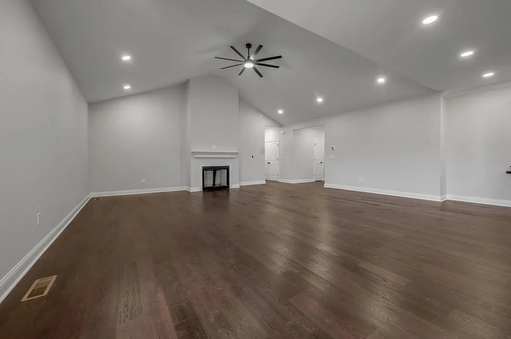 109 Linzi Way Paris KY 40361