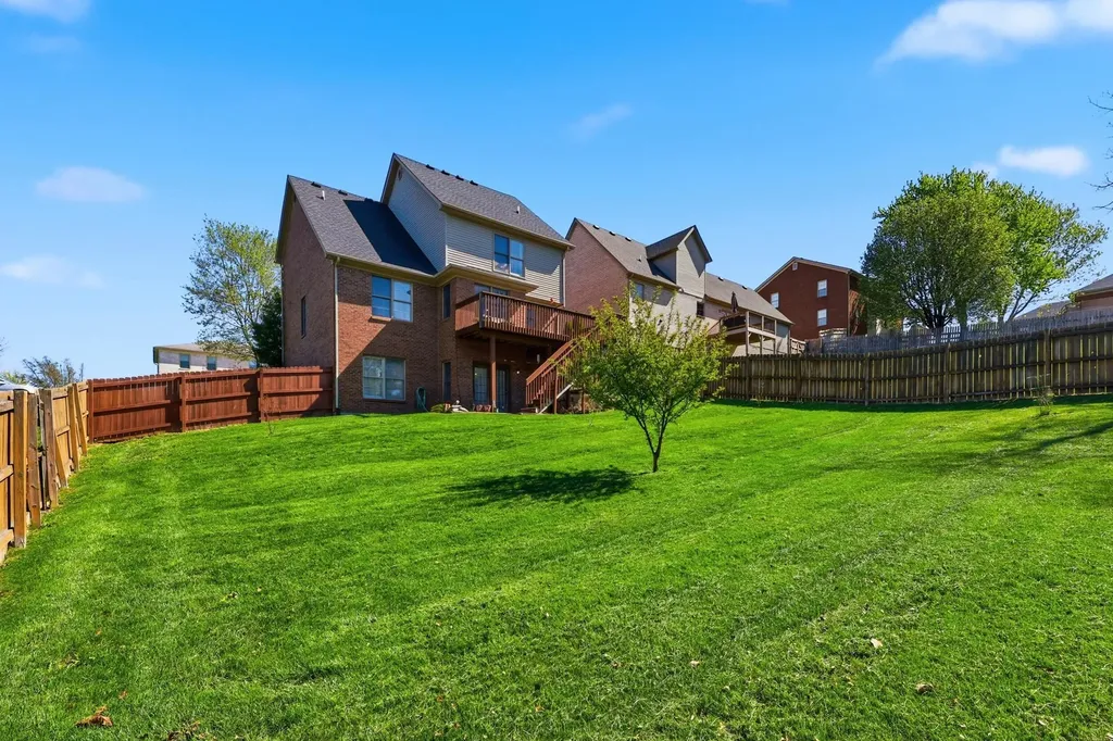 925 Medley Drive Richmond KY 40475