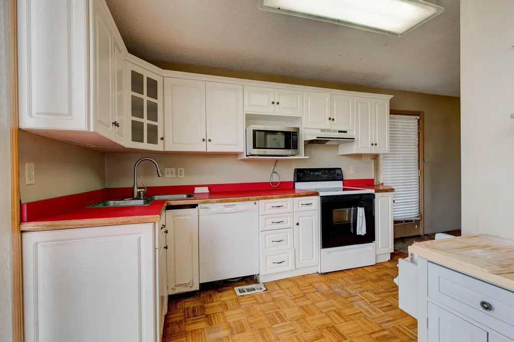 196 Twin Meadows Road Booneville KY 41314