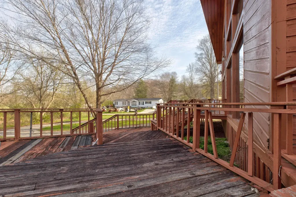 196 Twin Meadows Road Booneville KY 41314