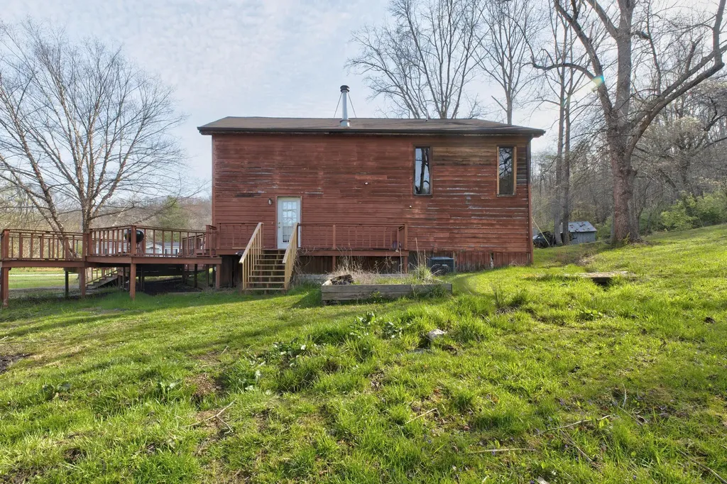 196 Twin Meadows Road Booneville KY 41314