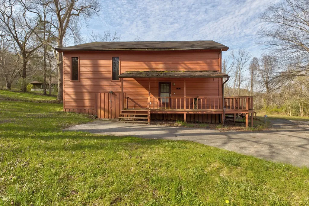 196 Twin Meadows Road Booneville KY 41314