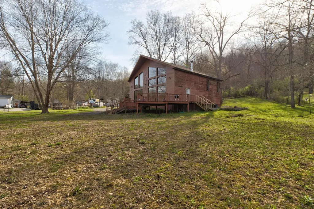 196 Twin Meadows Road Booneville KY 41314