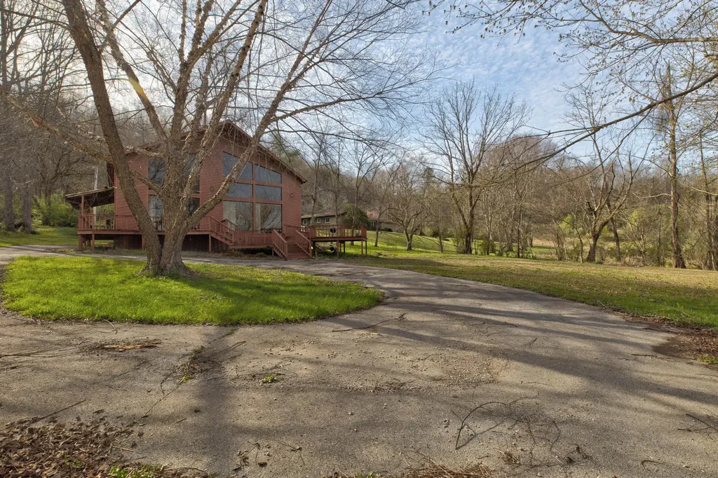 196 Twin Meadows Road Booneville KY 41314