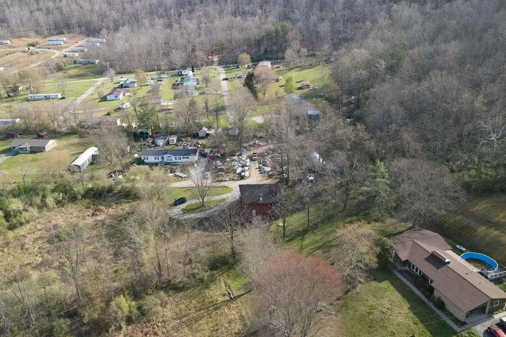 196 Twin Meadows Road Booneville KY 41314