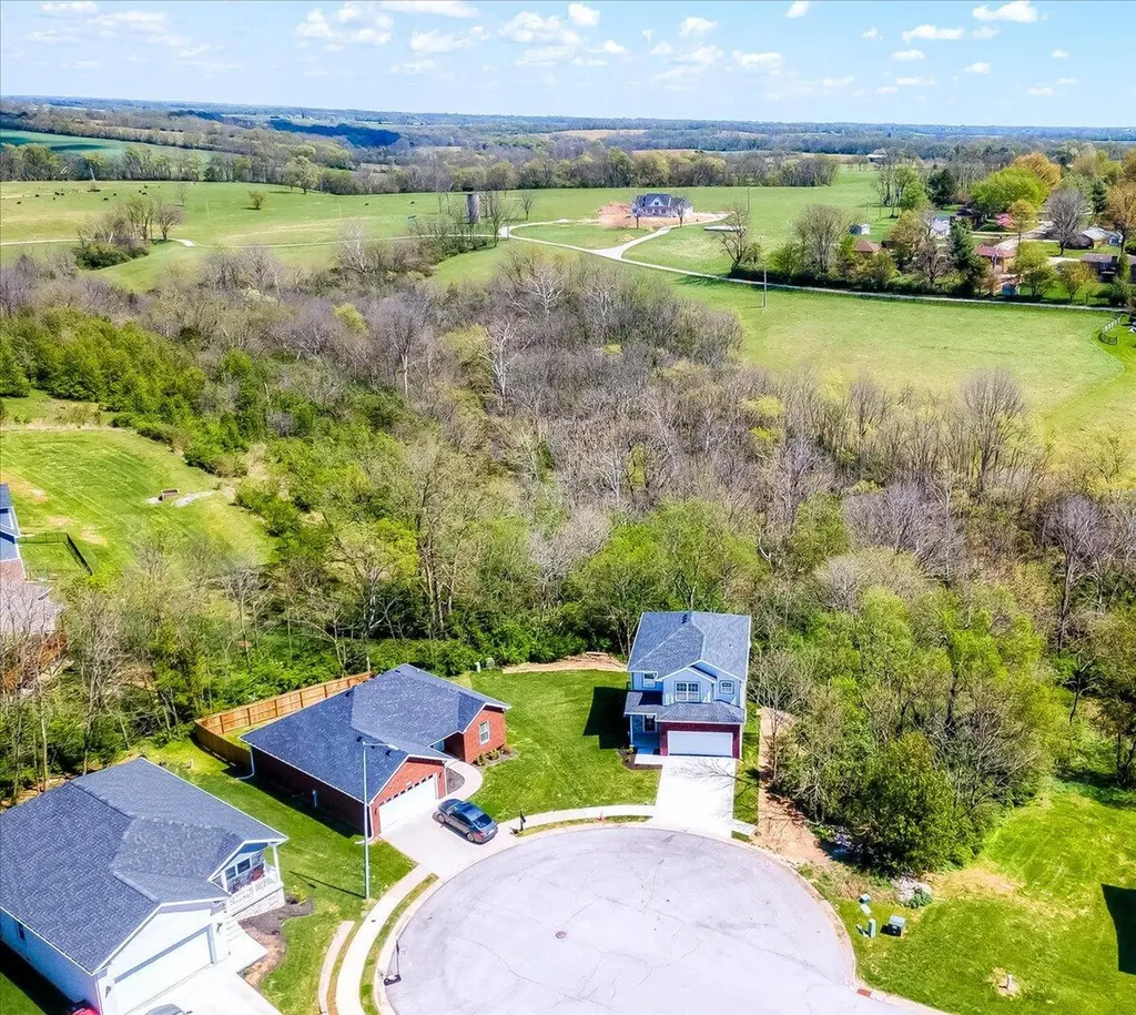 318 Blue Spruce Drive Frankfort KY 40601