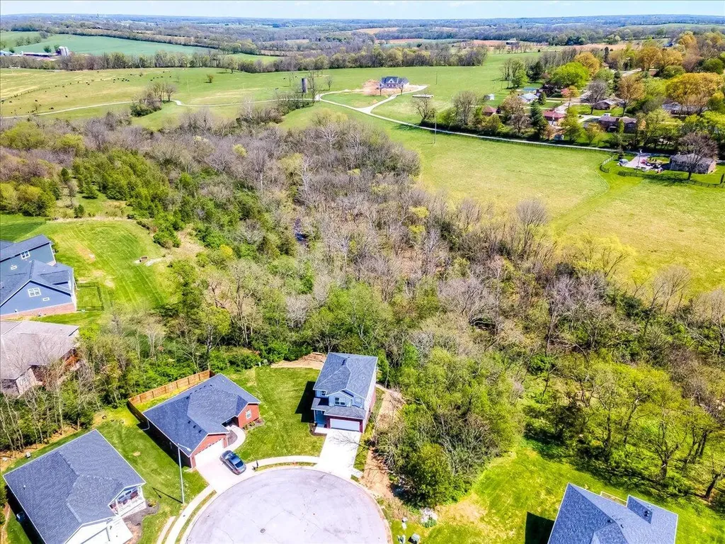 318 Blue Spruce Drive Frankfort KY 40601