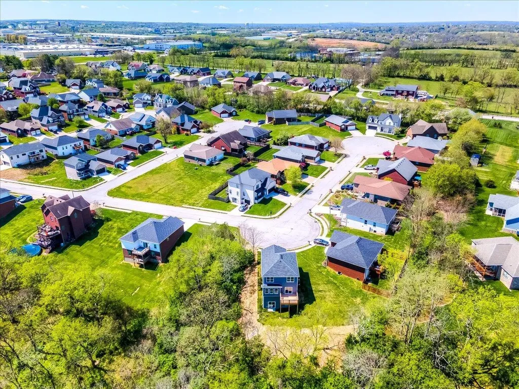 318 Blue Spruce Drive Frankfort KY 40601