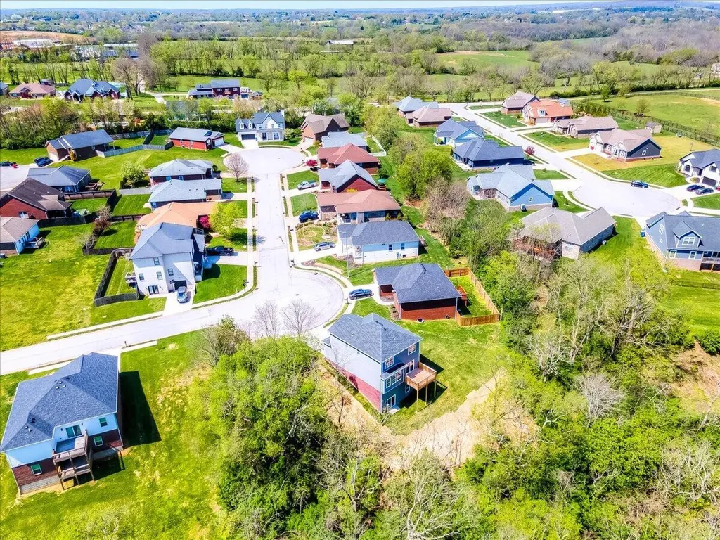 318 Blue Spruce Drive Frankfort KY 40601