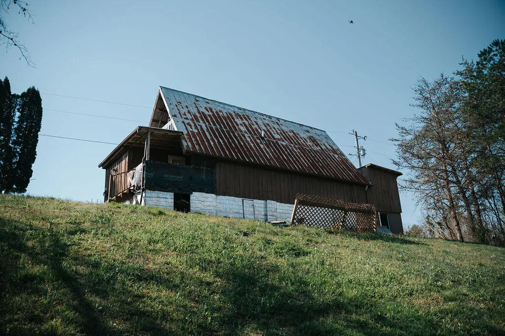 37 Turkey Ridge Road Wellington KY 40387