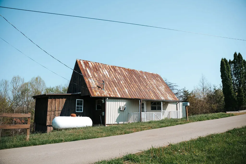 37 Turkey Ridge Road Wellington KY 40387