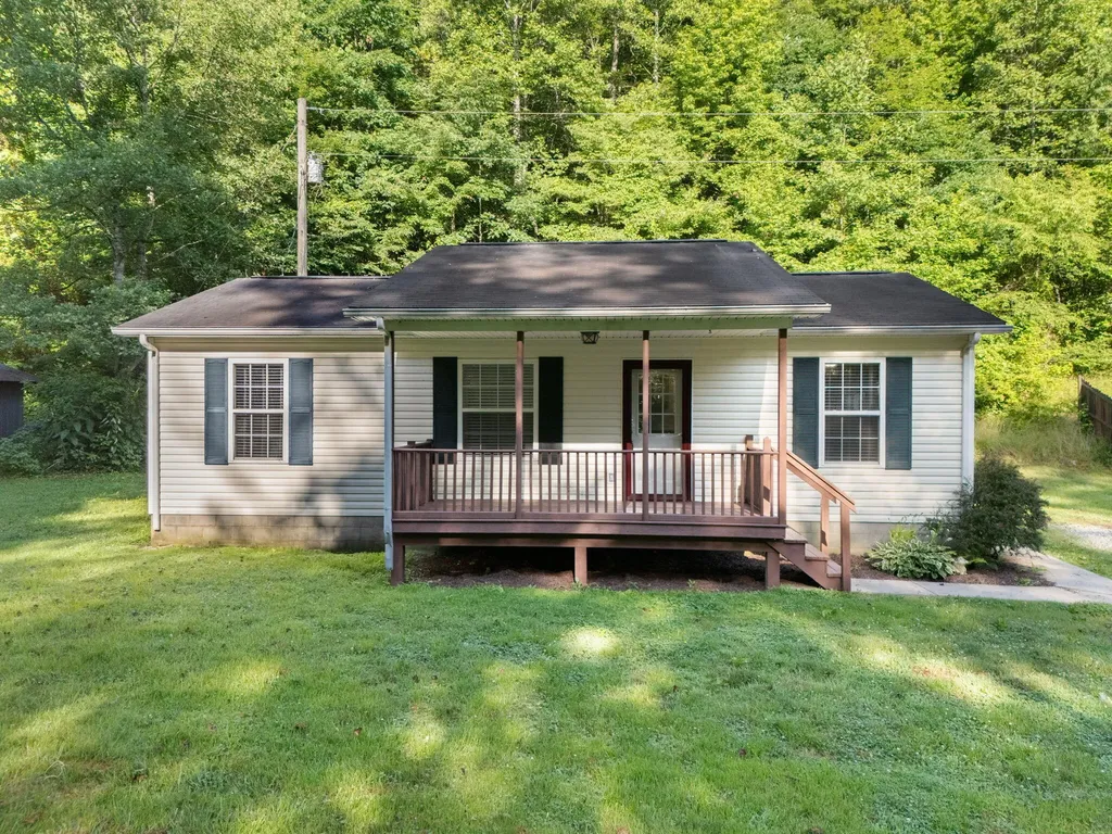 1924 Bill Chain Road Garrison KY 41141