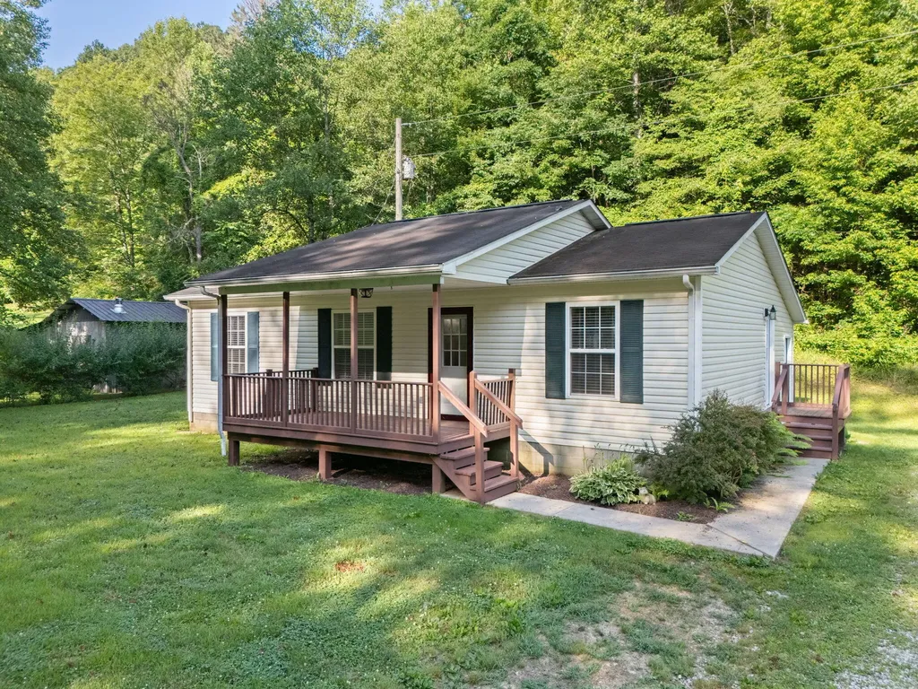 1924 Bill Chain Road Garrison KY 41141