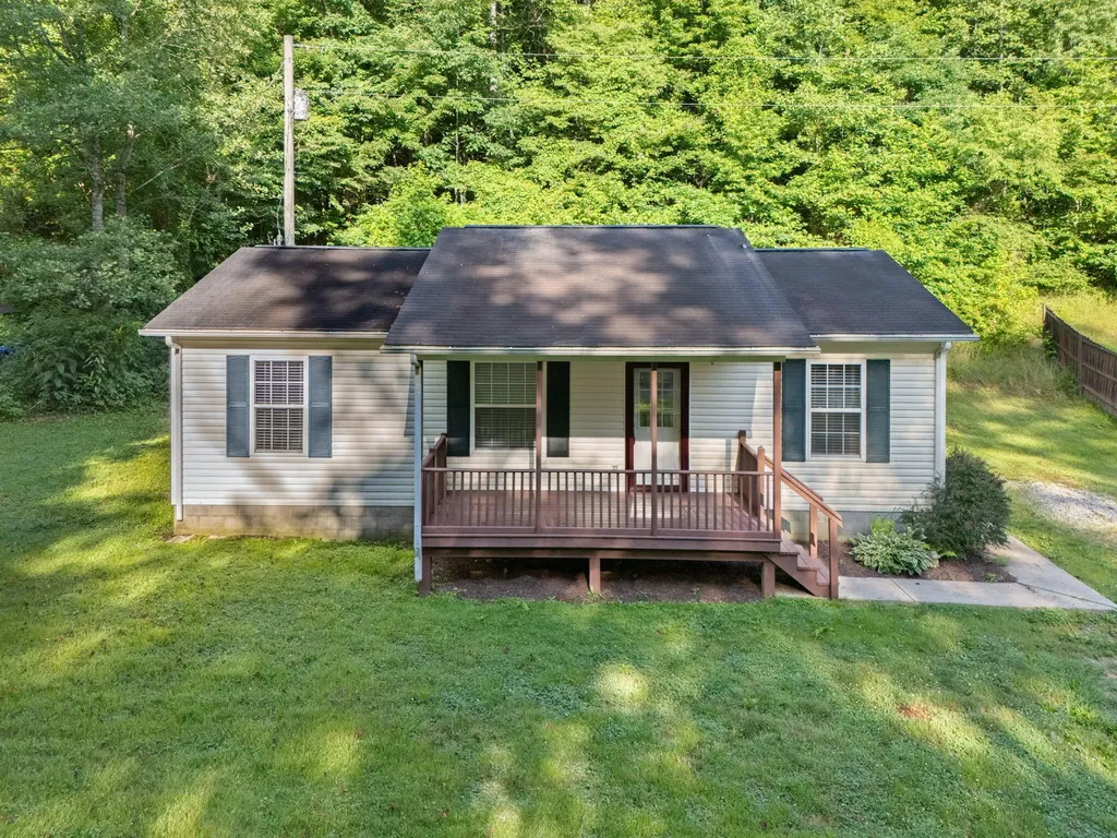 1924 Bill Chain Road Garrison KY 41141