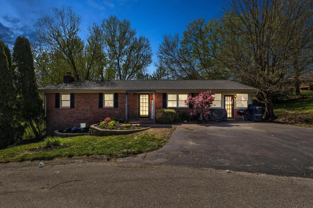 122 Azalea Court Mt Sterling KY 40353