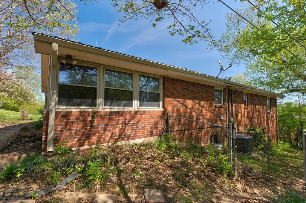 122 Azalea Court Mt Sterling KY 40353