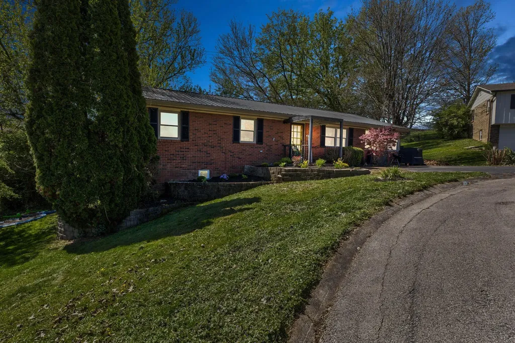122 Azalea Court Mt Sterling KY 40353