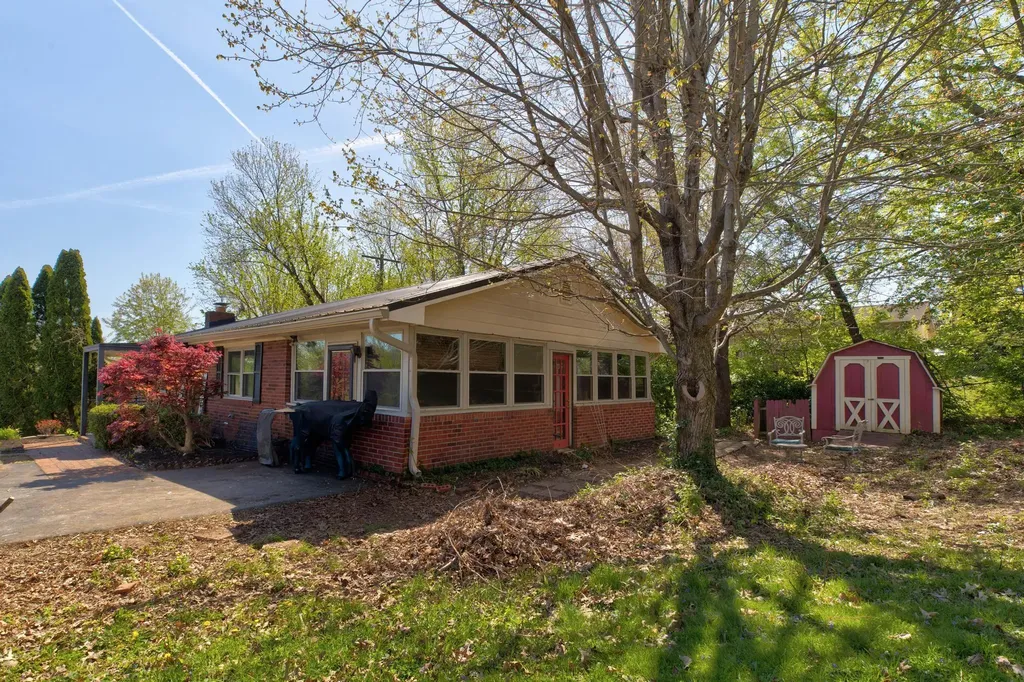 122 Azalea Court Mt Sterling KY 40353