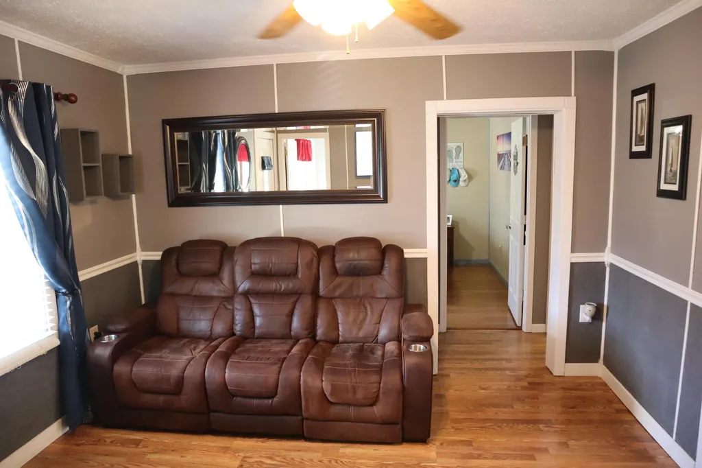 2080 Kentucky 39 Crab Orchard KY 40419