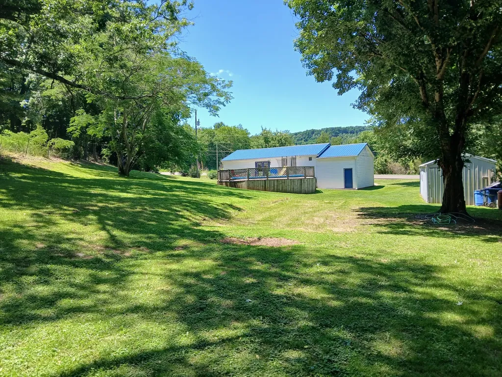 2080 Kentucky 39 Crab Orchard KY 40419