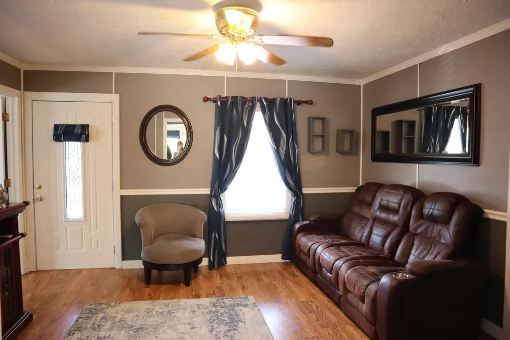 2080 Kentucky 39 Crab Orchard KY 40419