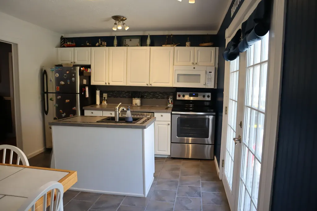 2080 Kentucky 39 Crab Orchard KY 40419