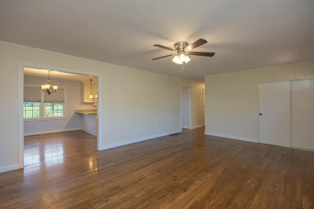 116 Hopewell Drive Paris KY 40361