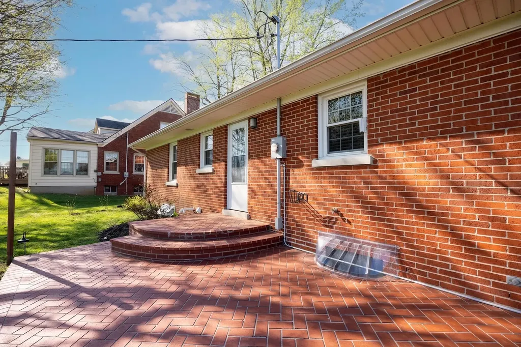 116 Hopewell Drive Paris KY 40361