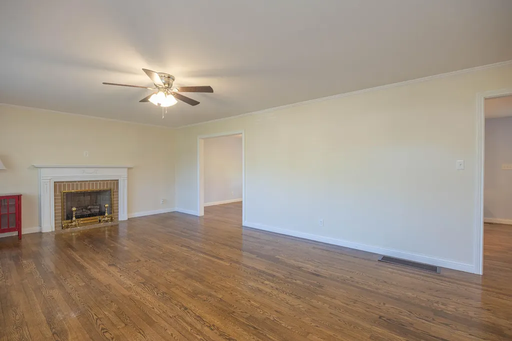 116 Hopewell Drive Paris KY 40361