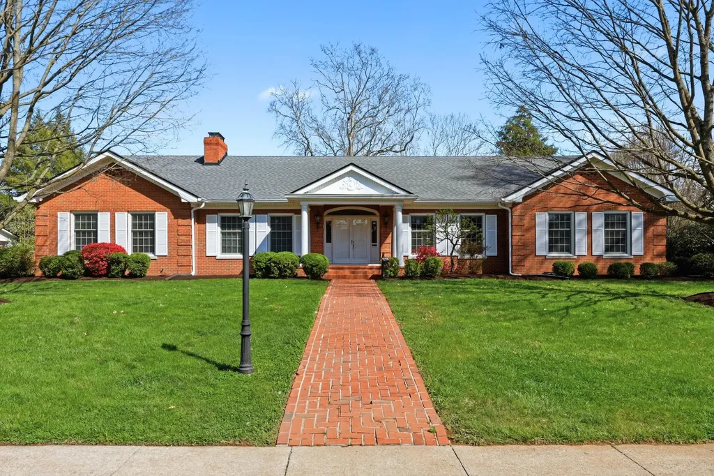 Lexington KY, 778 Chinoe Road