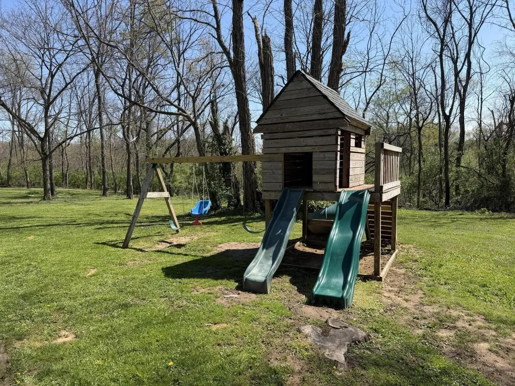 5028 Chinquapin Lane Mays Lick KY 41055