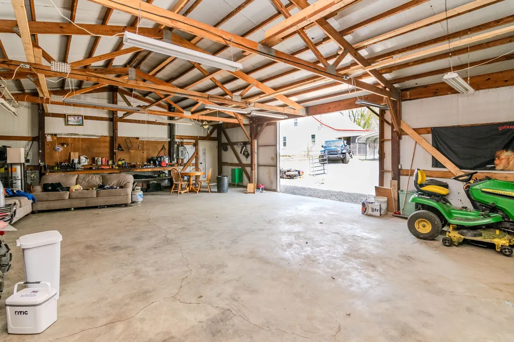 1081 Johnson Road Lawrenceburg KY 40342