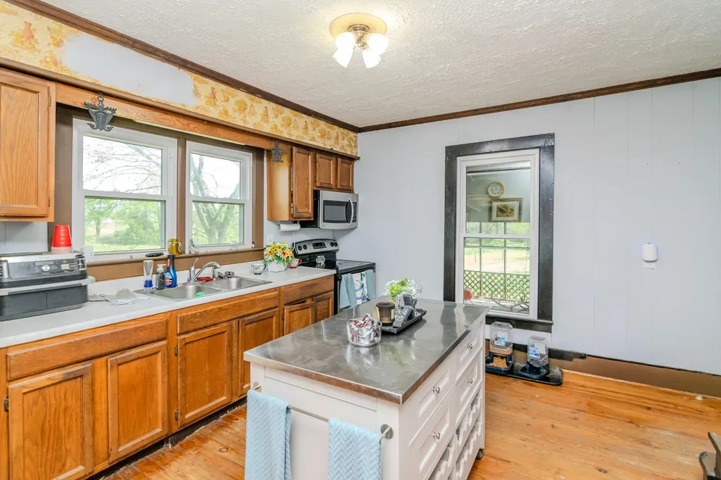 1081 Johnson Road Lawrenceburg KY 40342