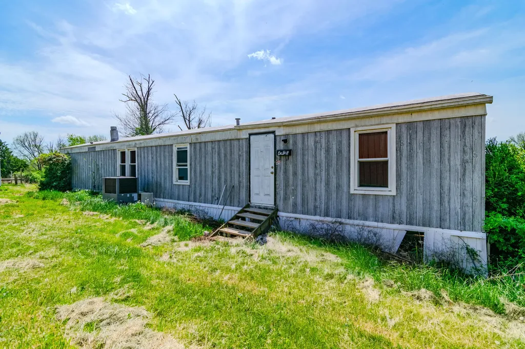 1081 Johnson Road Lawrenceburg KY 40342
