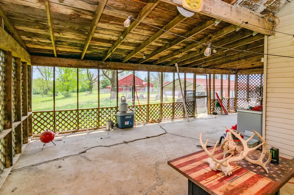 1081 Johnson Road Lawrenceburg KY 40342