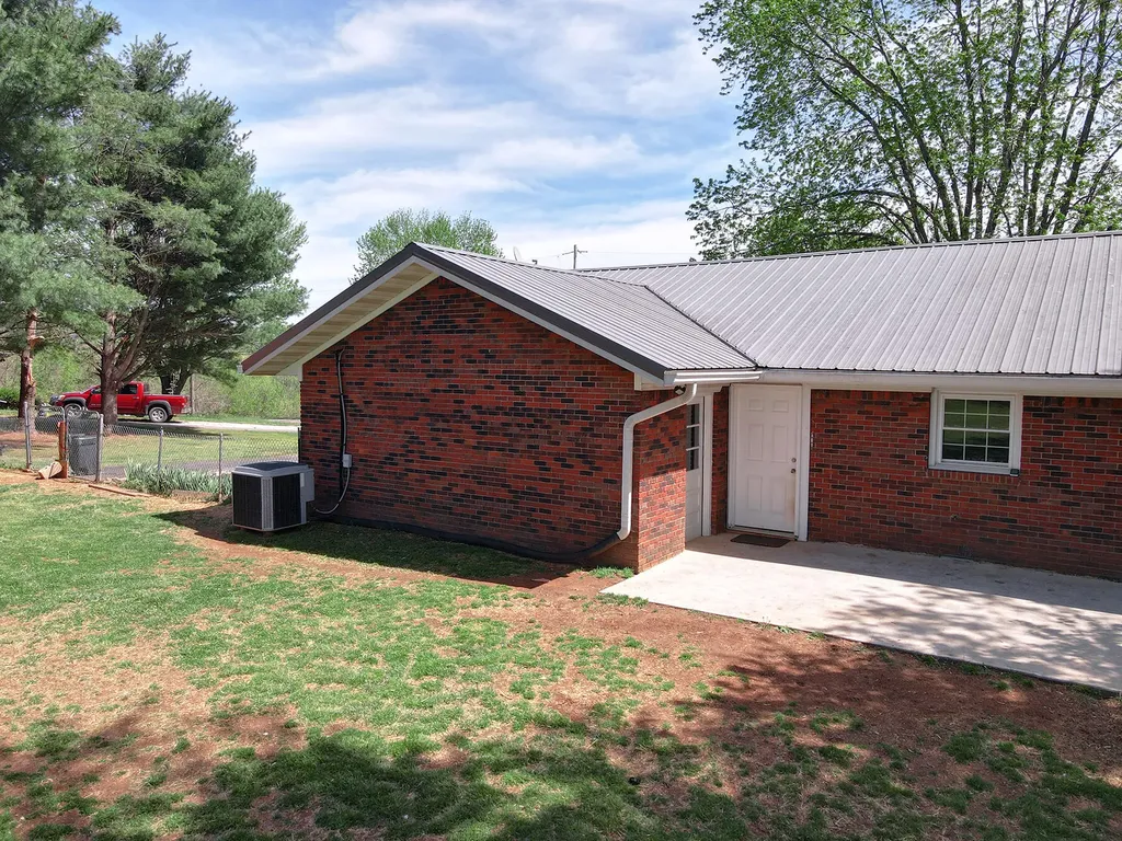 202 Willa Drive Monticello KY 42633