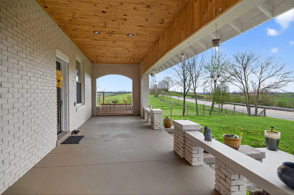 1480 Irvine Road Winchester KY 40391