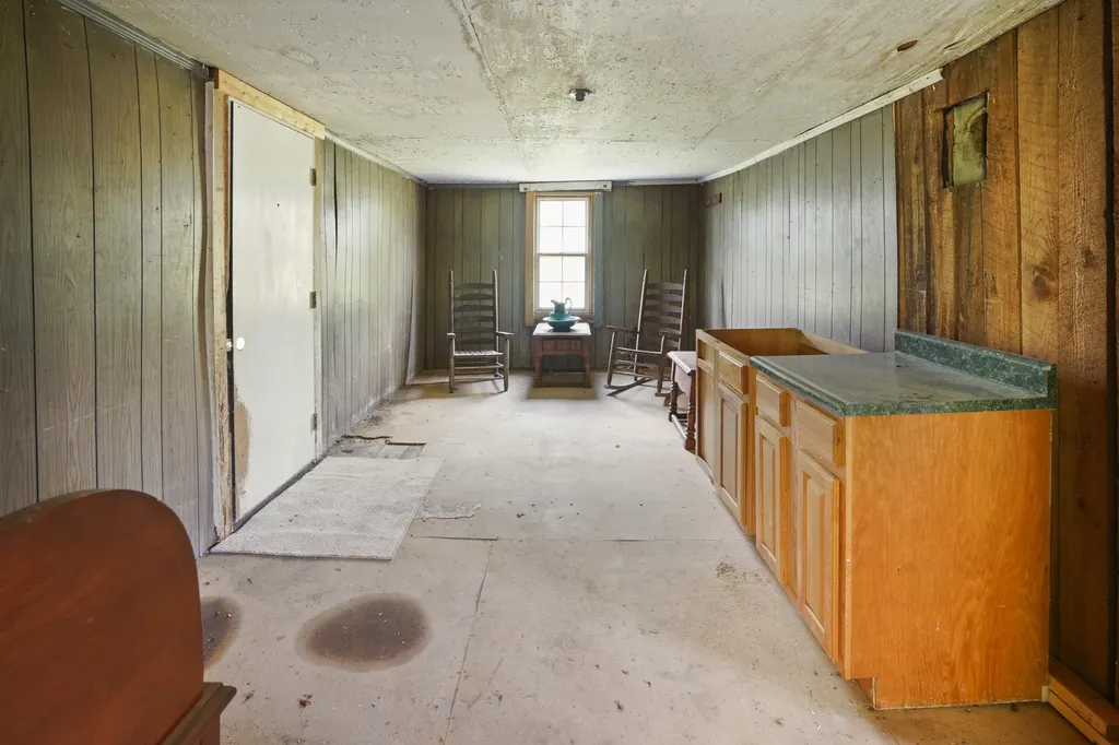 140 Worley Hill Top Road Stearns KY 42647